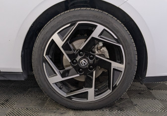 Подержанный автомобиль Changan Lamore 2023 года (12 фото)