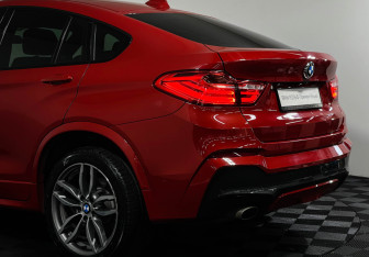 Подержанный автомобиль BMW X4 2018 года (19 фото)