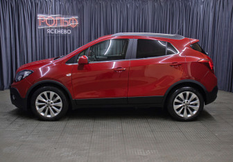 Подержанный автомобиль Opel Mokka 2015 года (8 фото)