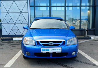 Подержанный автомобиль Kia Cerato Hatchback 2006 года (2 фото)