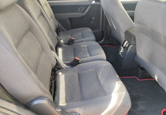 Подержанный автомобиль Volkswagen Touran 2008 года (11 фото)