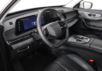 Подержанный автомобиль Exeed LX 2023 года (9 фото)