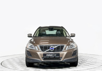 Подержанный автомобиль Volvo XC60 2011 года (2 фото)