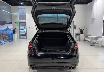 Подержанный автомобиль Audi A3 Hatchback 2016 года (6 фото)