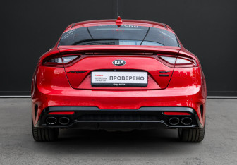 Подержанный автомобиль Kia Stinger 2019 года (5 фото)