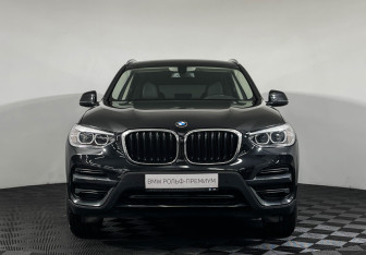 Подержанный автомобиль BMW X3 2019 года (3 фото)