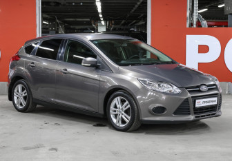 Подержанный автомобиль Ford Focus Hatchback 2011 года (3 фото)