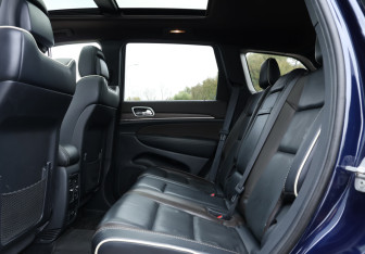 Подержанный автомобиль Jeep Grand Cherokee 2013 года (10 фото)