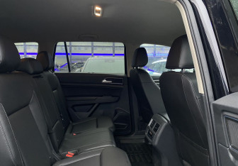 Подержанный автомобиль Volkswagen Teramont 2018 года (23 фото)