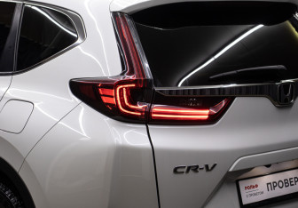 Подержанный автомобиль Honda CR-V 2021 года (23 фото)