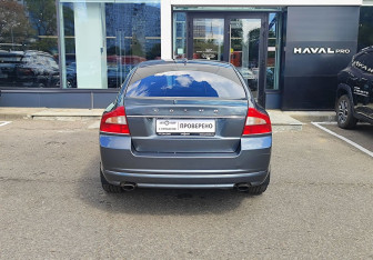 Подержанный автомобиль Volvo S80 2011 года (6 фото)
