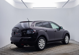 Подержанный автомобиль Mazda CX-7 2008 года (5 фото)