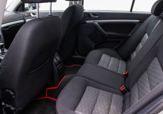 Подержанный автомобиль Mitsubishi Pajero Sport 2020 года (11 фото)