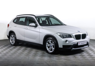 Подержанный автомобиль BMW X1 2014 года (3 фото)