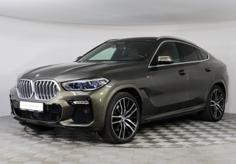 Подержанный автомобиль BMW X6 2021 года (1 фото)