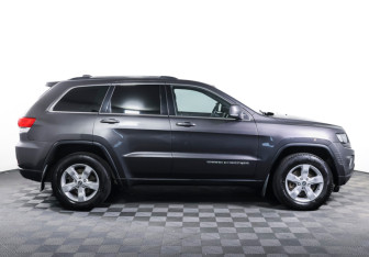 Подержанный автомобиль Jeep Grand Cherokee 2013 года (4 фото)