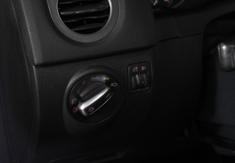 Подержанный автомобиль Volkswagen Tiguan 2013 года (17 фото)