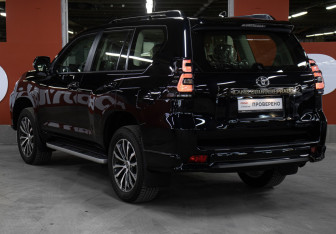 Подержанный автомобиль Toyota Land Cruiser Prado 2023 года (7 фото)