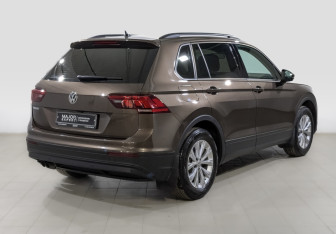 Подержанный автомобиль Volkswagen Tiguan 2019 года (5 фото)