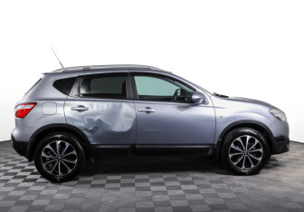 Подержанный автомобиль Nissan Qashqai 2010 года (4 фото)