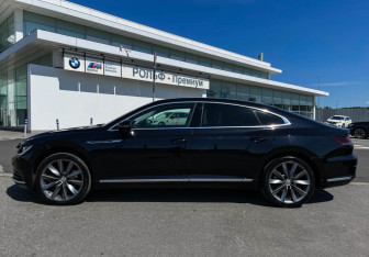 Подержанный автомобиль Volkswagen Arteon 2020 года (8 фото)