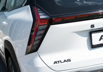 Новый Geely Atlas 2026 (14 фото)