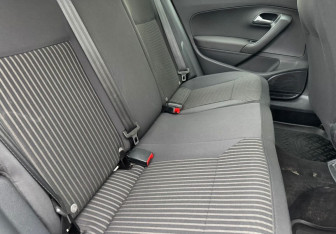 Подержанный автомобиль Volkswagen Polo Sedan 2013 года (11 фото)