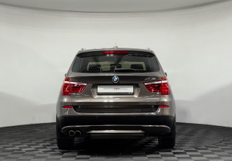 Подержанный автомобиль BMW X3 2013 года (4 фото)