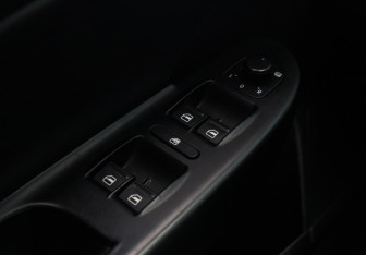 Подержанный автомобиль Volkswagen Passat Sedan 2008 года (17 фото)