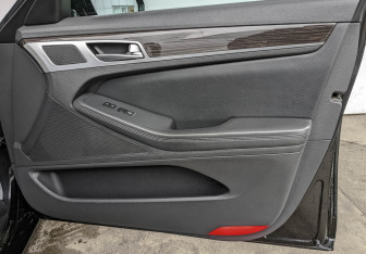 Подержанный автомобиль Genesis G80 2019 года (24 фото)