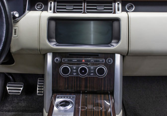 Подержанный автомобиль Land Rover Range Rover 2017 года (15 фото)