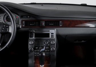 Подержанный автомобиль Volvo S80 2007 года (13 фото)