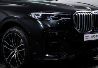Подержанный автомобиль BMW X7 2019 года (17 фото)