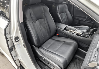 Подержанный автомобиль Lexus RX 2020 года (23 фото)