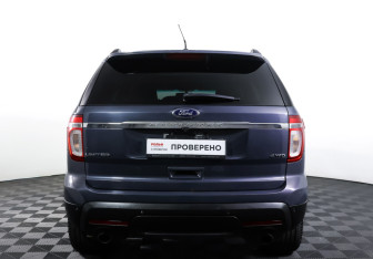 Подержанный автомобиль Ford Explorer 2013 года (6 фото)