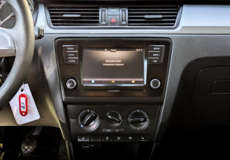 Подержанный автомобиль Skoda Rapid Liftback 2019 года (15 фото)