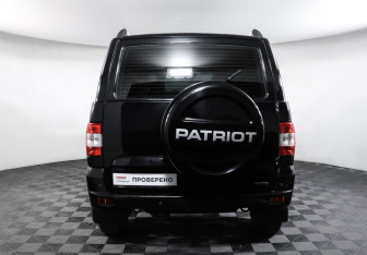 Подержанный автомобиль УАЗ Patriot 2021 года (6 фото)