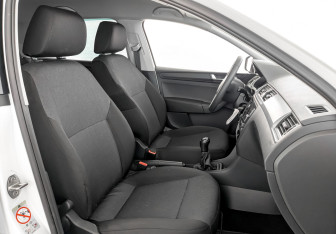 Подержанный автомобиль Skoda Rapid Liftback 2019 года (23 фото)