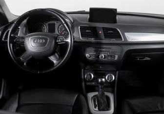 Подержанный автомобиль Audi Q3 2012 года (12 фото)