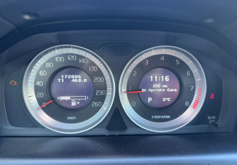 Подержанный автомобиль Volvo XC60 2012 года (12 фото)