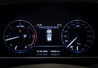 Подержанный автомобиль Land Rover Range Rover 2015 года (17 фото)