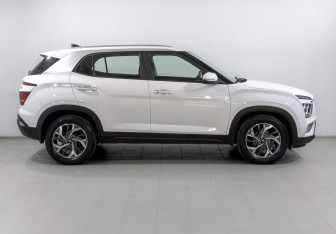 Подержанный автомобиль Hyundai Creta 2021 года (4 фото)