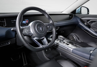 Подержанный автомобиль Voyah Free 2023 года (14 фото)