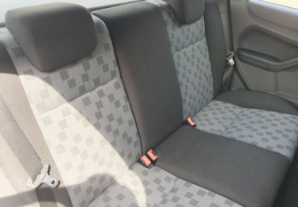 Подержанный автомобиль Ford Focus Hatchback 2007 года (11 фото)