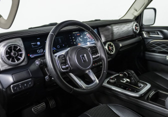 Подержанный автомобиль Tank 300 2024 года (10 фото)