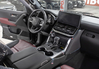 Новый Toyota Land Cruiser Suv 2022 (11 фото)