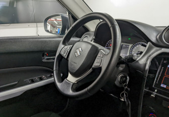Подержанный автомобиль Suzuki Vitara 2018 года (21 фото)