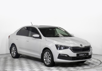 Подержанный автомобиль Skoda Rapid Liftback 2021 года (3 фото)