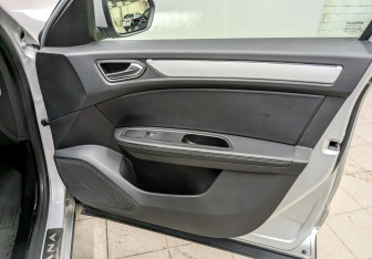 Подержанный автомобиль Renault Arkana 2021 года (23 фото)