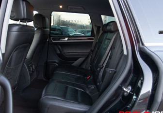 Подержанный автомобиль Volkswagen Touareg 2013 года (8 фото)
